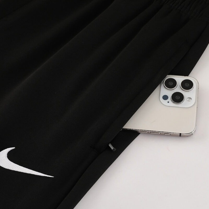 ⁦Chelsea 2026-27 Full-Zip Black Tracksuit set Training⁩ - الصورة ⁦6⁩