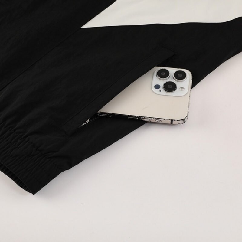 Manchester United 2025-26 Windbreaker Jacket Black - Image 6