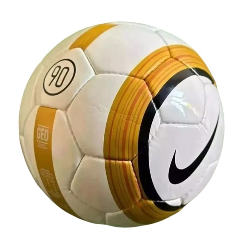 ⁦NIKE T90 2005-06 Total Gold Aerow Premier League Soccer Ball⁩ - الصورة ⁦2⁩
